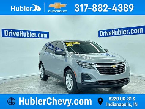 Used 2023 Chevrolet Equinox LS image 1