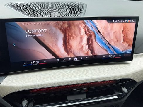 Used 2025 BMW 330i Sedan image 28