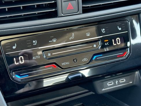 New 2026 Volkswagen Jetta SEL image 34