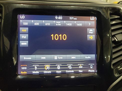 Used 2019 Jeep Cherokee Limited AWD/4WD image 25
