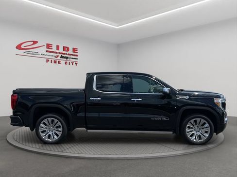Used 2021 GMC Sierra 1500 Denali w/ Denali Ultimate Package AWD/4WD image 11