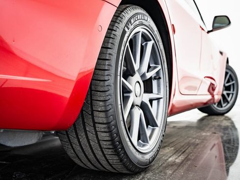 Used 2021 Tesla Model 3 Standard Range Plus image 37