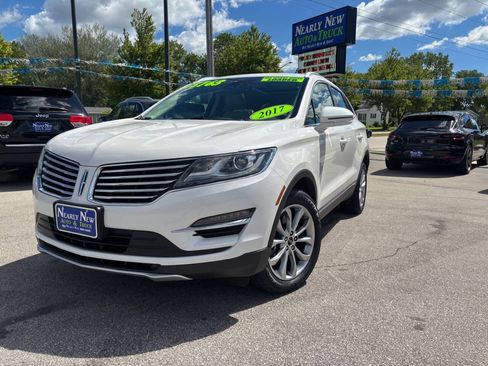 Used 2017 Lincoln MKC Select w/ Lincoln MKC Climate Package AWD/4WD image 2