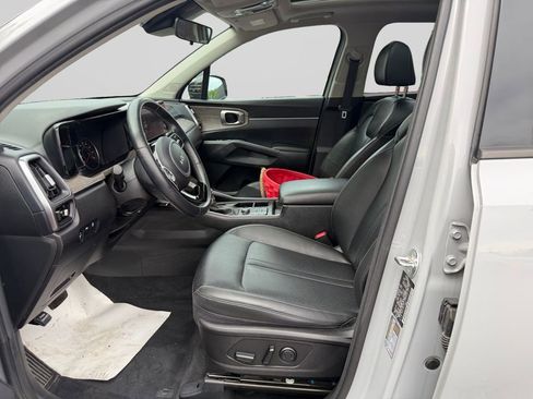 Certified 2023 Kia Sorento S w/ Panoramic Sunroof Package AWD/4WD image 10