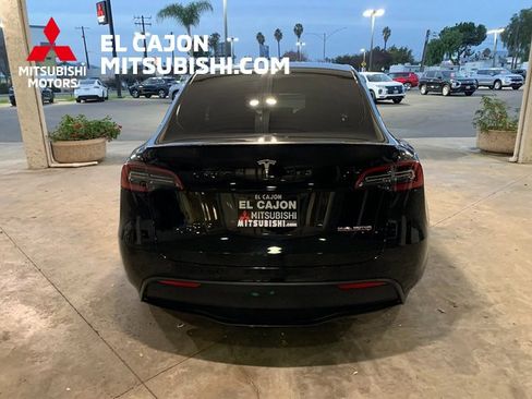 Used 2022 Tesla Model Y Performance image 4