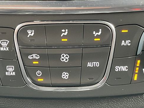 Used 2023 Chevrolet Traverse Premier w/ Redline Edition AWD/4WD image 20