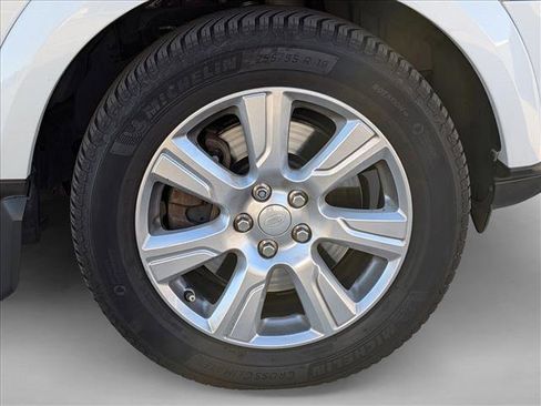 Used 2016 Land Rover LR4 HSE image 28