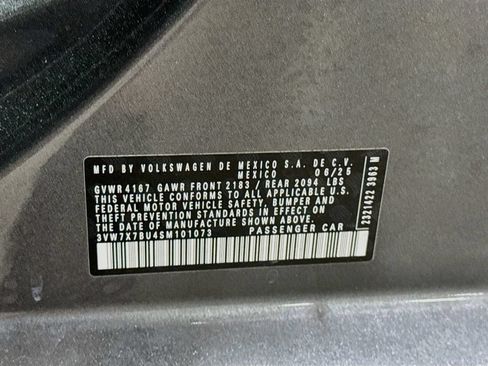 Used 2025 Volkswagen Jetta SE w/ Sunroof Package FWD image 33