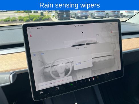 Used 2025 Tesla Model Y Long Range RWD image 10