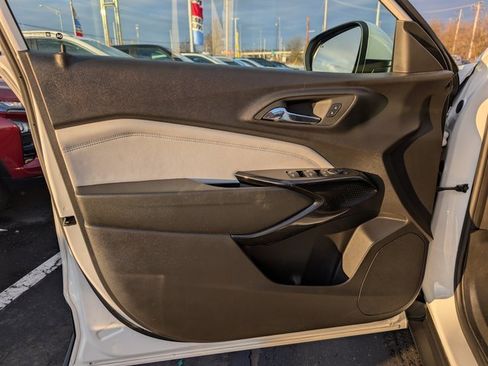 Used 2024 Chevrolet Trax LT w/ Driver Confidence Package image 9