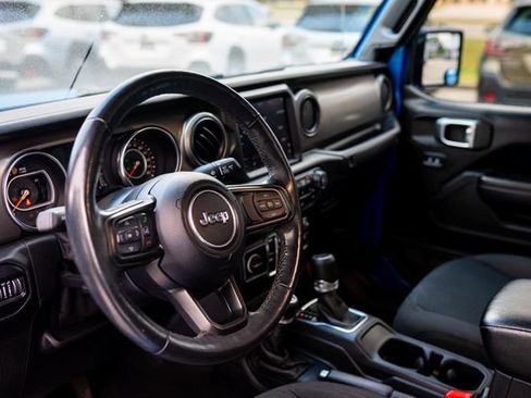 Used 2021 Jeep Gladiator Willys image 31