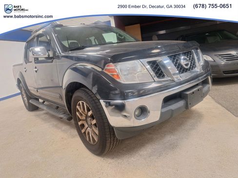 Used 2012 Nissan Frontier SL w/ Moonroof Pkg image 8