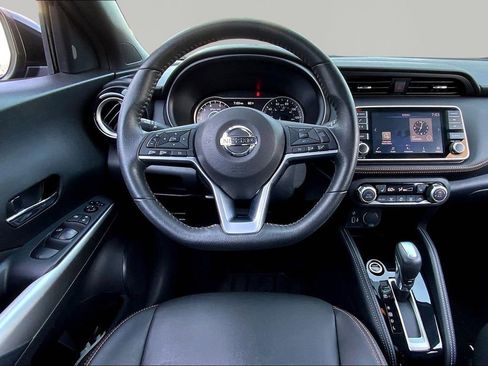 Used 2019 Nissan Kicks SR w/ SR Premium Package image 8
