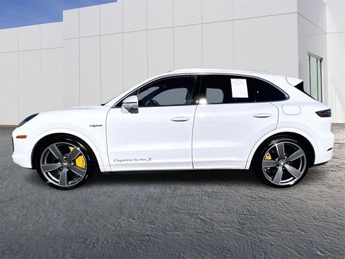 Certified 2023 Porsche Cayenne Turbo S image 2