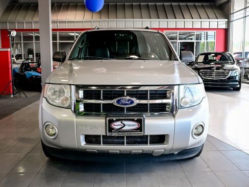 Used 2011 Ford Escape XLT w/ 203A Rapid Spec Order Code AWD/4WD image 2
