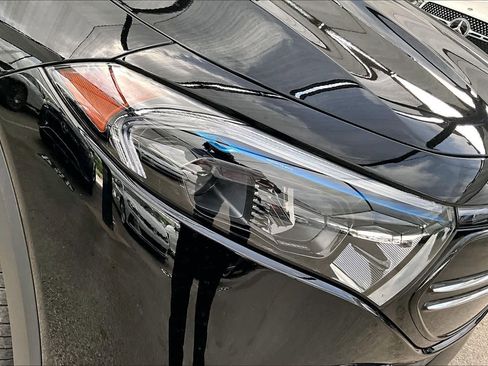 Used 2023 Mercedes-Benz EQB 350 4MATIC SUV image 27
