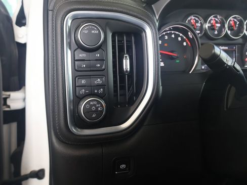 Used 2020 Chevrolet Silverado 1500 LT Trail Boss AWD/4WD image 20