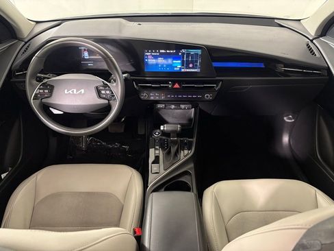 Used 2023 Kia Niro EX FWD image 33