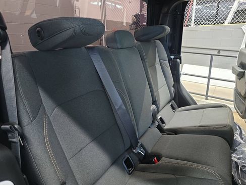 New 2026 Jeep Gladiator Sport AWD/4WD image 11