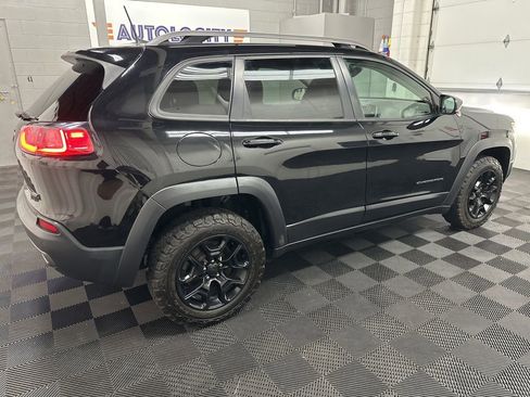 Used 2020 Jeep Cherokee Trailhawk w/ Comfort/Convenience Group image 11