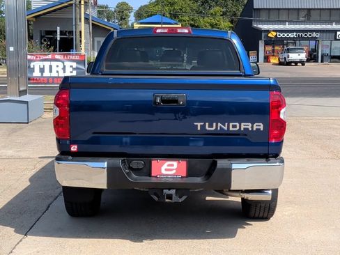Used 2015 Toyota Tundra SR5 w/ SR5 Upgrade Package RWD image 7