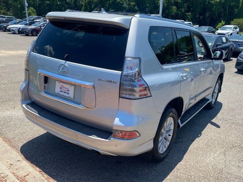 Used 2014 Lexus GX 460 w/ Premium Package AWD/4WD image 16