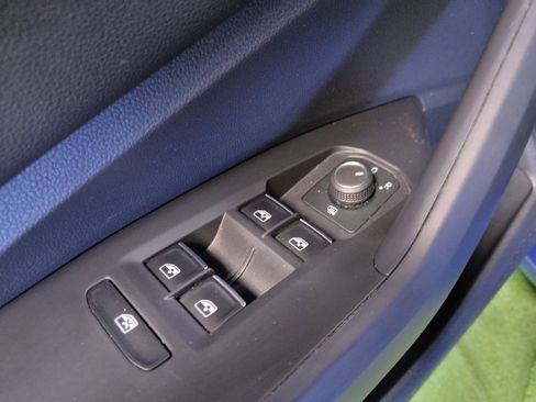 Used 2023 Volkswagen Jetta SE image 27