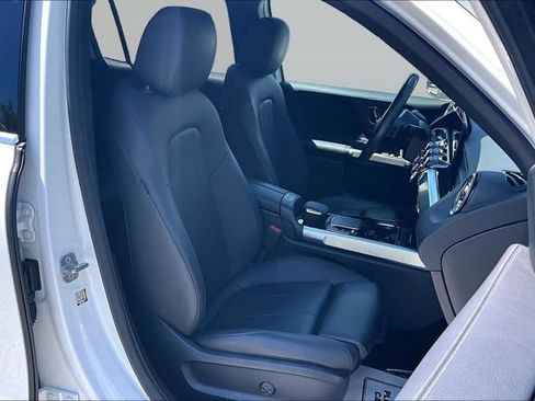 Certified 2023 Mercedes-Benz GLB 250 4MATIC image 32