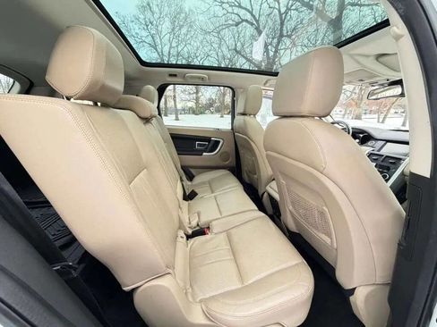 Used 2018 Land Rover Discovery Sport HSE image 8