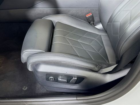 Used 2025 BMW 530i xDrive xDrive w/Navigation,Leather,Su image 22