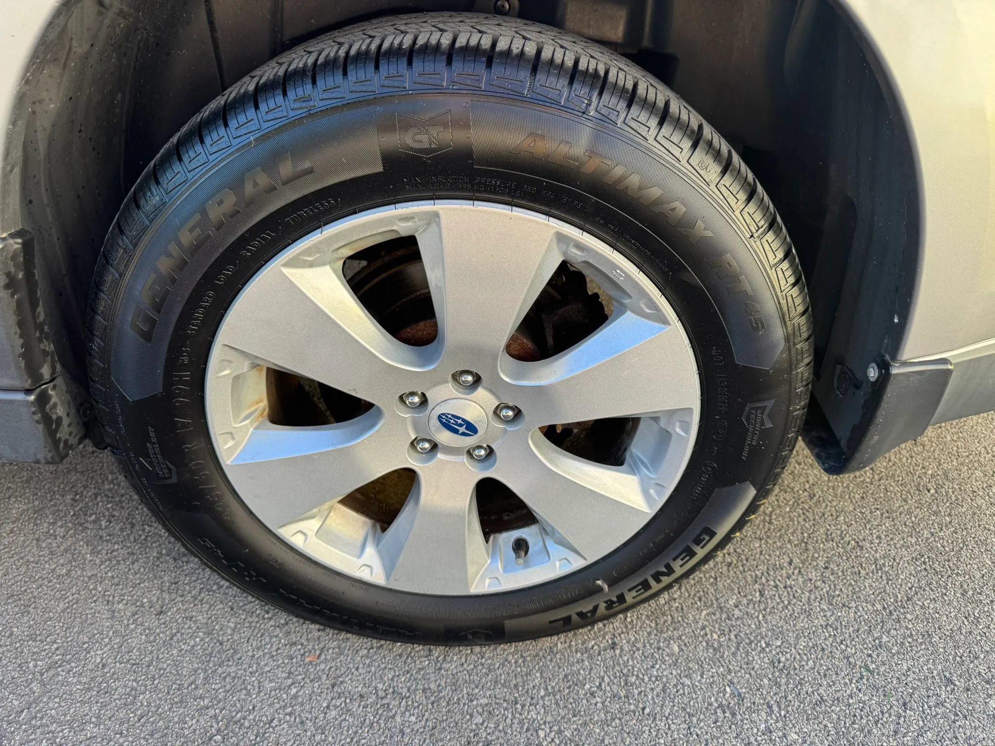 Used 2011 Subaru Outback 2.5i Limited AWD/4WD image 28