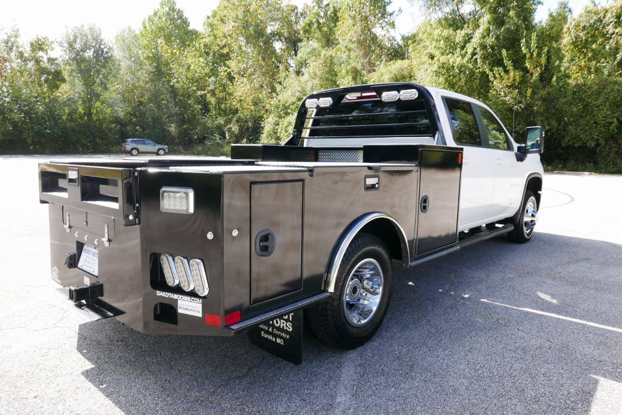 Used 2025 Chevrolet Silverado 3500 LT w/ Convenience Package AWD/4WD image 6