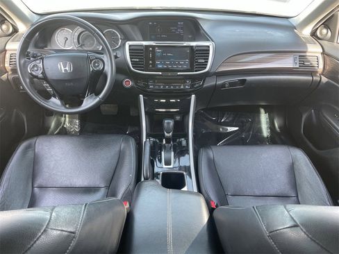 Certified 2017 Honda Accord EX-L image 12