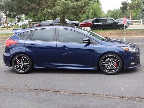 Used 2016 Ford Focus ST FWD image 3