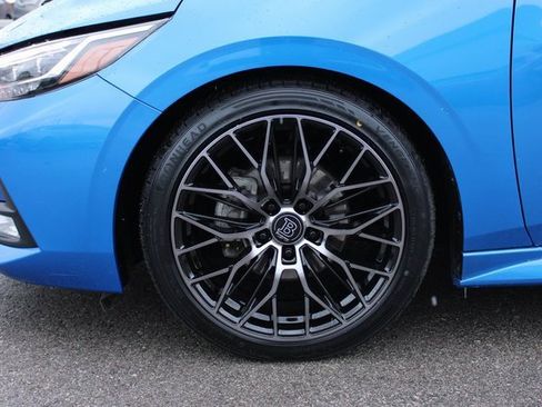 Used 2021 Nissan Sentra SR w/ SR Premium Package image 35