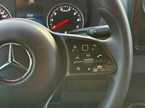 Used 2023 Mercedes-Benz Sprinter 2500 image 16