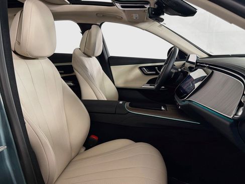 New 2026 Mercedes-Benz E 450 4MATIC Sedan image 6