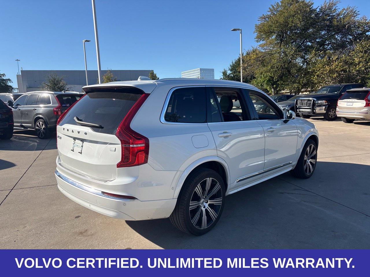 Certified 2024 Volvo XC90 T8 Plus w/ Protection Package Premier AWD/4WD image 7