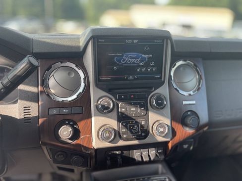 Used 2015 Ford F350 Lariat w/ Lariat Ultimate Package AWD/4WD image 14