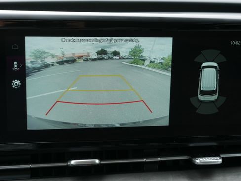 Used 2024 Kia Carnival EX FWD image 27