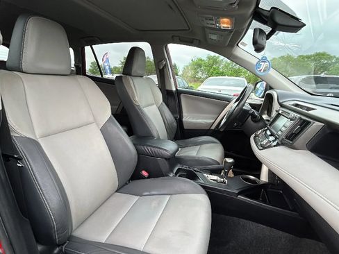 Used 2014 Toyota RAV4 Limited w/ Technology Package image 44