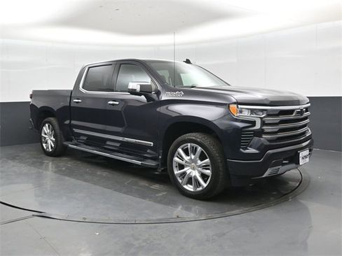 Used 2022 Chevrolet Silverado 1500 High Country w/ High Country Premium Package image 1
