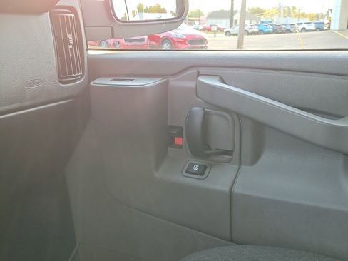 Used 2023 Chevrolet Express 2500 w/ Driver Convenience Package image 30