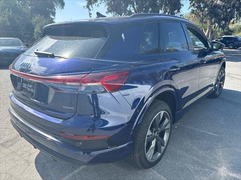 Used 2023 Audi Q4 e-tron Premium Plus w/ Premium Plus AWD/4WD image 3