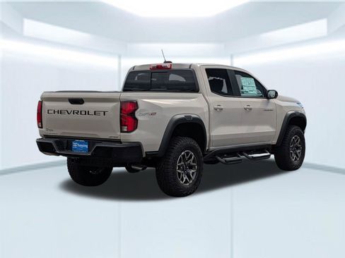 New 2026 Chevrolet Colorado ZR2 w/ Technology Package AWD/4WD image 6