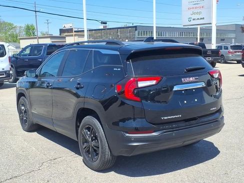 Used 2023 GMC Terrain SLE w/ Driver Convenience Package AWD/4WD image 7