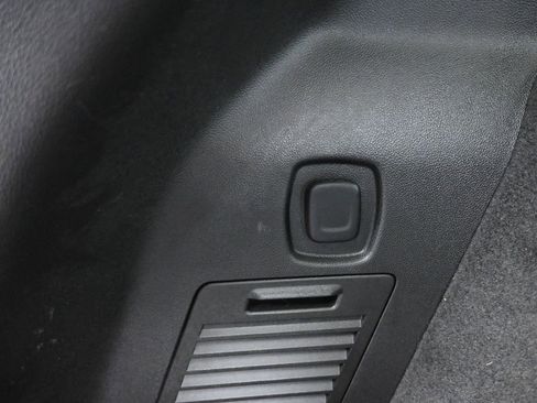 Used 2017 Cadillac XT5 Luxury w/ LPO, Wheel Lock Package image 44