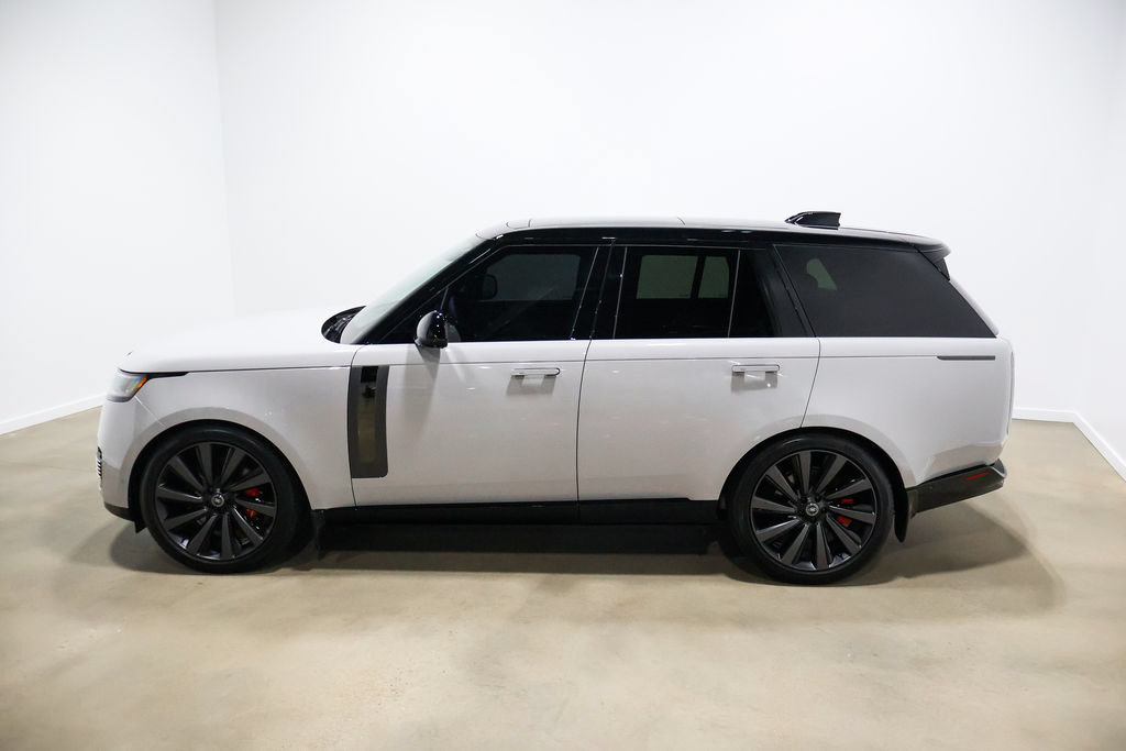 Used 2025 Land Rover Range Rover SV AWD/4WD image 5