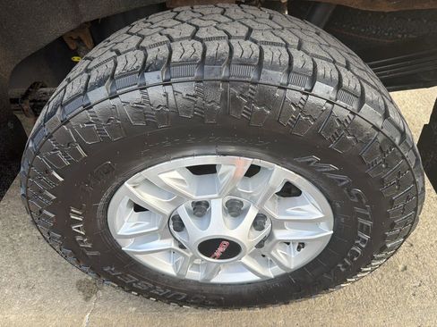 Used 2021 GMC Sierra 2500 SLE w/ SLE Value Package; image 16