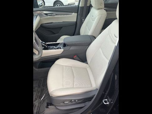 Certified 2022 Cadillac XT5 Premium Luxury image 13